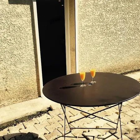 Studio Avec Piscine * 벙다르그